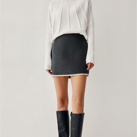 116. Nwt Commense Embroidered Trim Mini Skirt Chic Black Mini Skirt Size Medium - Picture 4 of 12